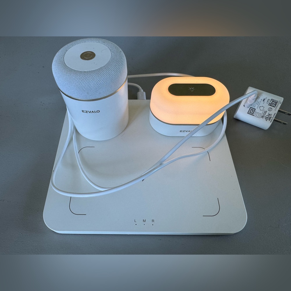 EZVALO charging station / light / speaker